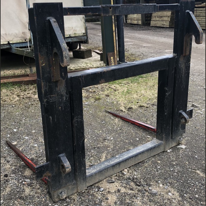 Used Slewtic 2 Tine Bale Spike 1