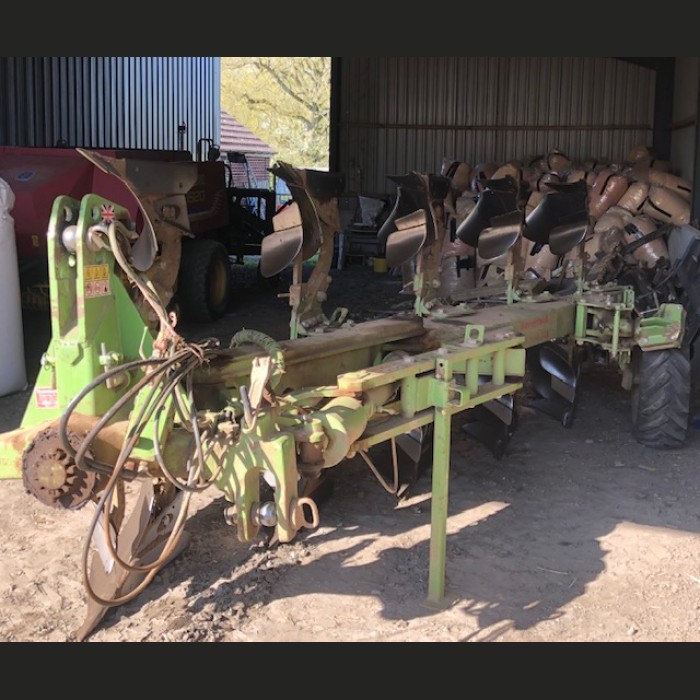 Used Dowdeswell 6 Furrow Plough 2
