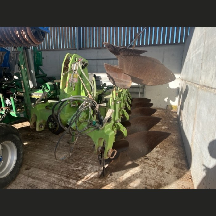 Used Dowdeswell 6 Furrow Plough
