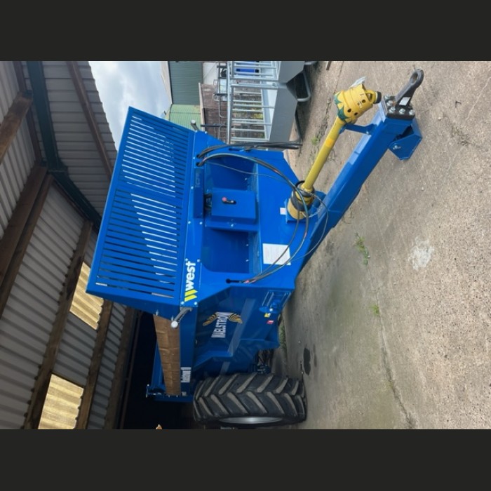 2023 Harry West 10T  Maelstrom Muck Spreader c/w slurry door 1