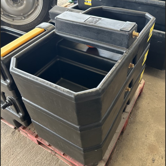 DT20 JFC Plastic Water Trough